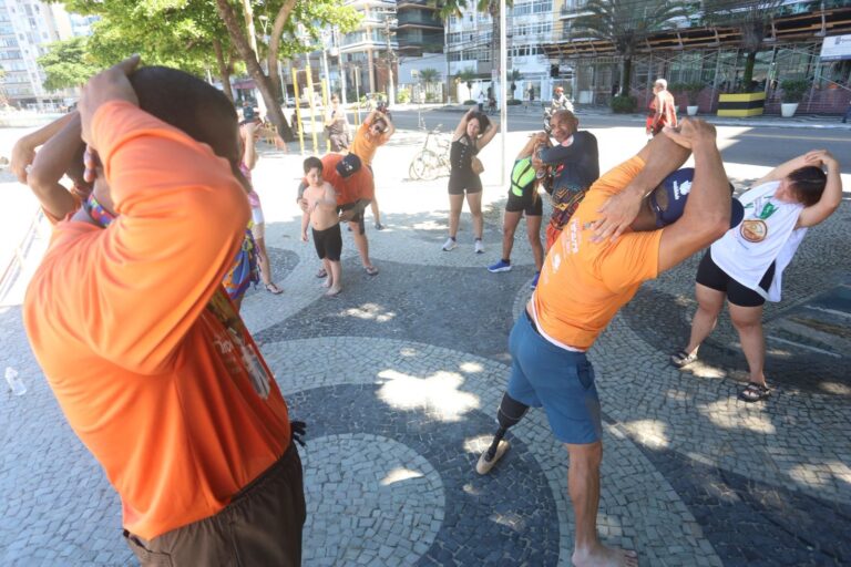 praia-sem-barreiras-garante-banho-de-mar-assistido-e-amplia-inclusao-nas-praias-de-niteroi