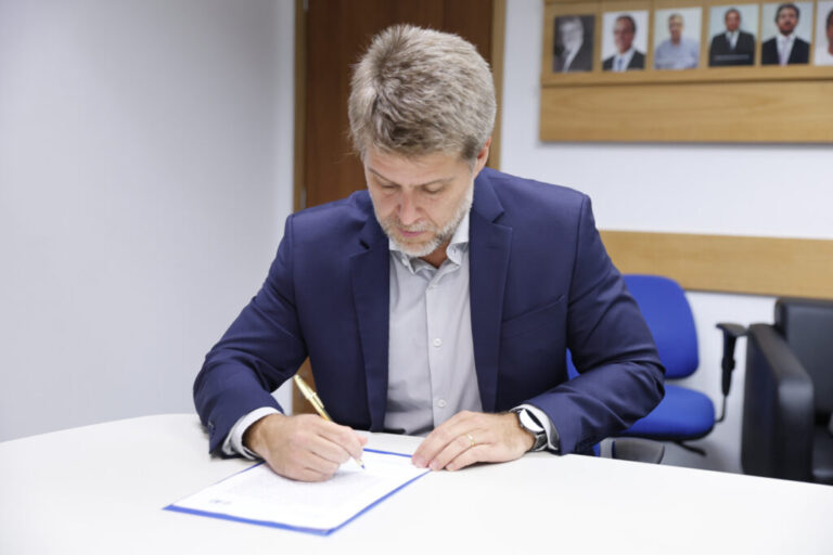 procurador-rafael-rolim-assume-o-comando-da-cedae-nesta-quinta-feira-(16/4)